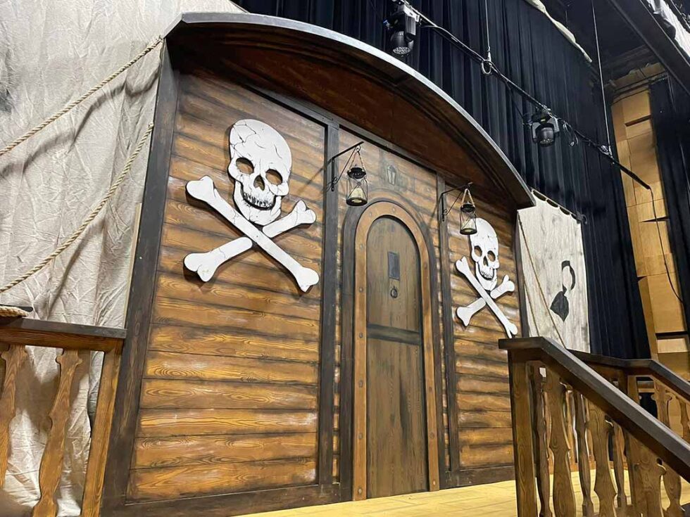 'Peter Pan' set hire